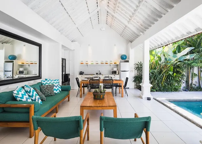 Villa Merah Seminyak